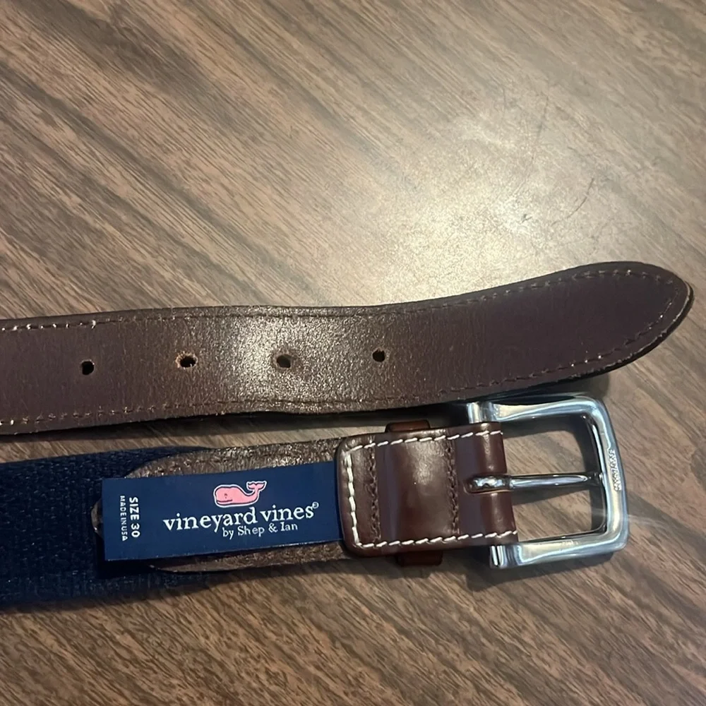 Vineyard Vines Size 30 White Blue Whale Belt